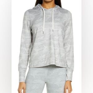 Vuori Essential Hoodie Pale Camo Size Medium